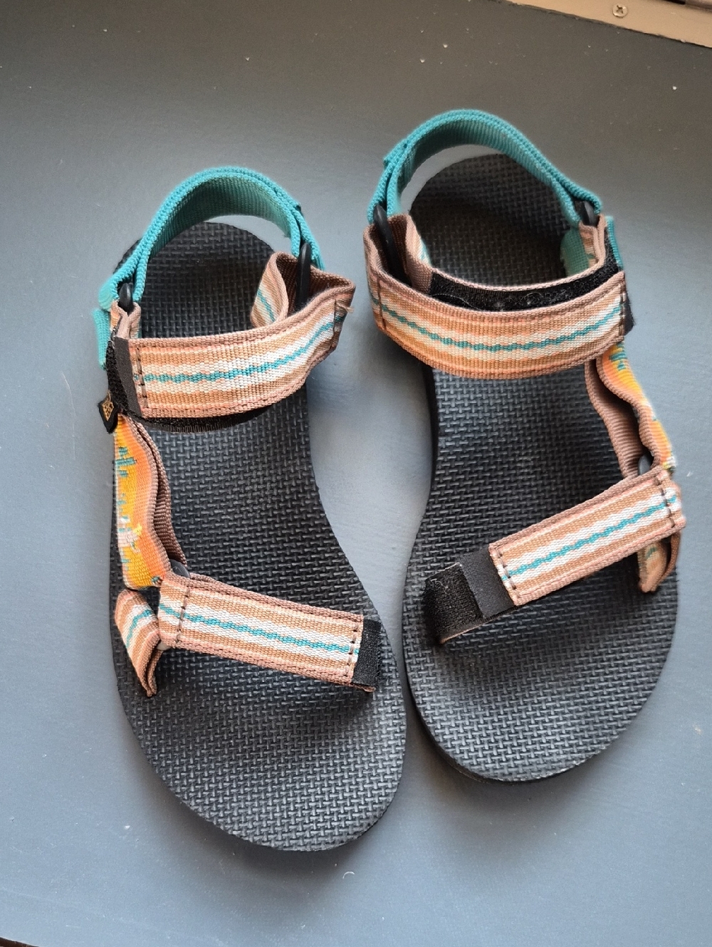 Striped Universal Cactus Teal Accent Woman's Sandals Size 5